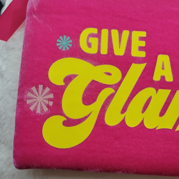 Benefit Cosmetic Bag - Picture 3 of 10